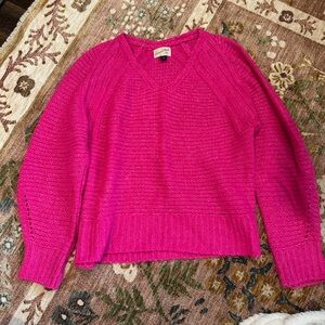 Universal Thread Women's Fuchsia V-Neck Sweater